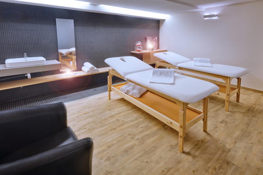 Aqua Onabrava & 4*sup